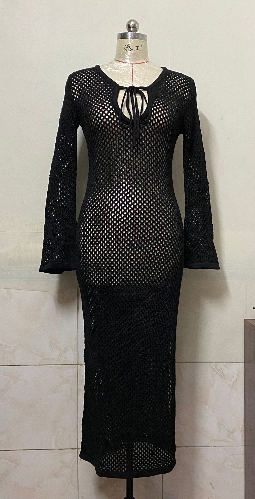 Robe de Plage Transparente – Tricotée, Taille Haute, Élégance Féminine